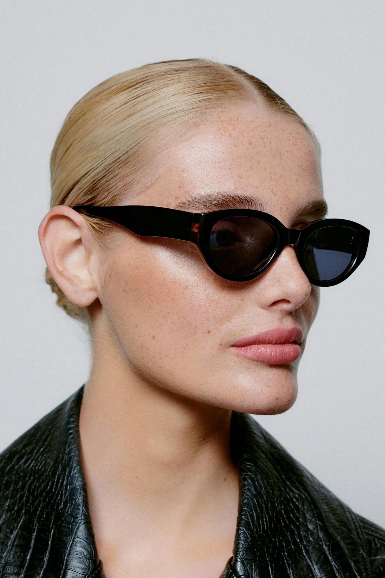 Winnie solbrille - Black - Image 3