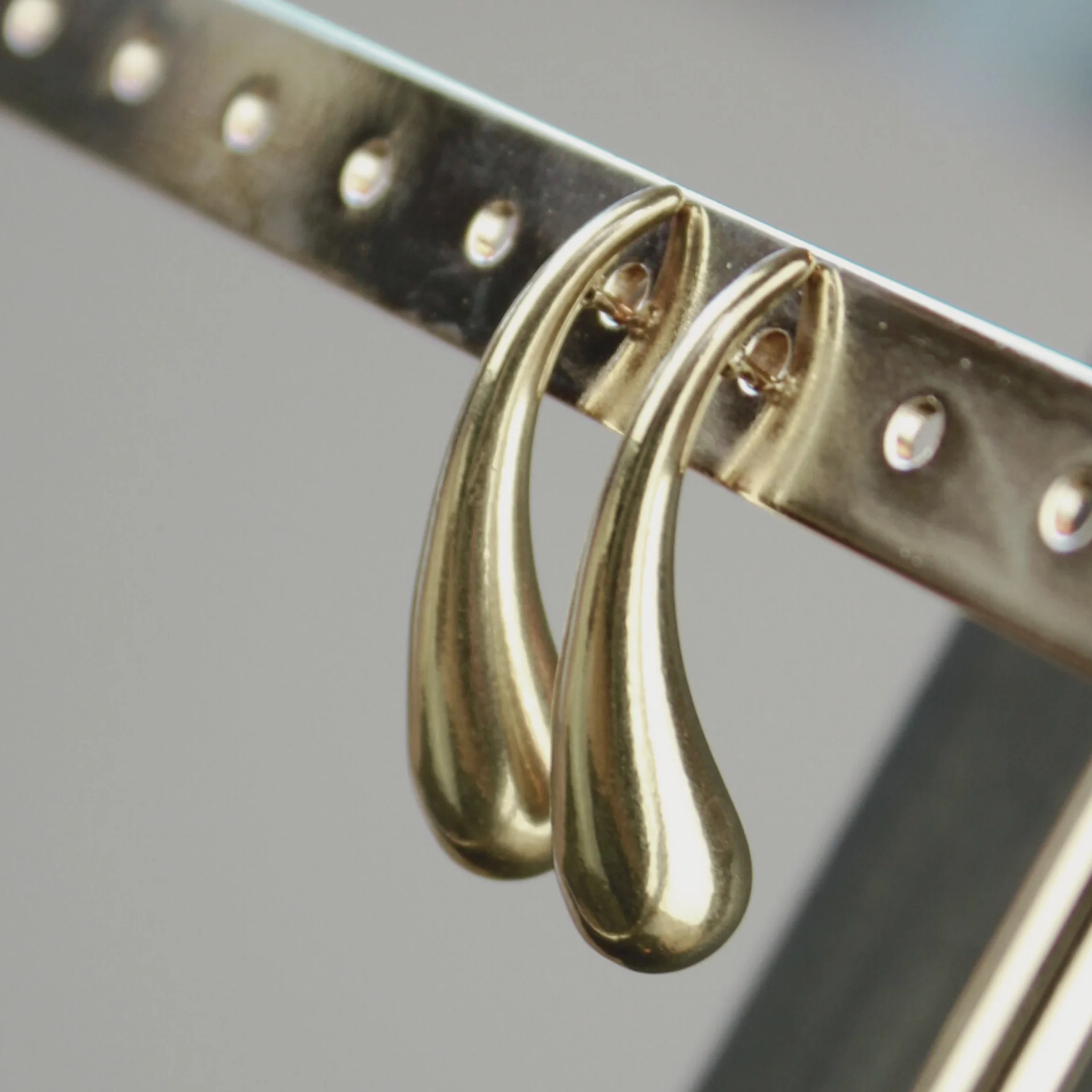 Passion Smooth Drop Post øreringe - forgyldt - Image 4