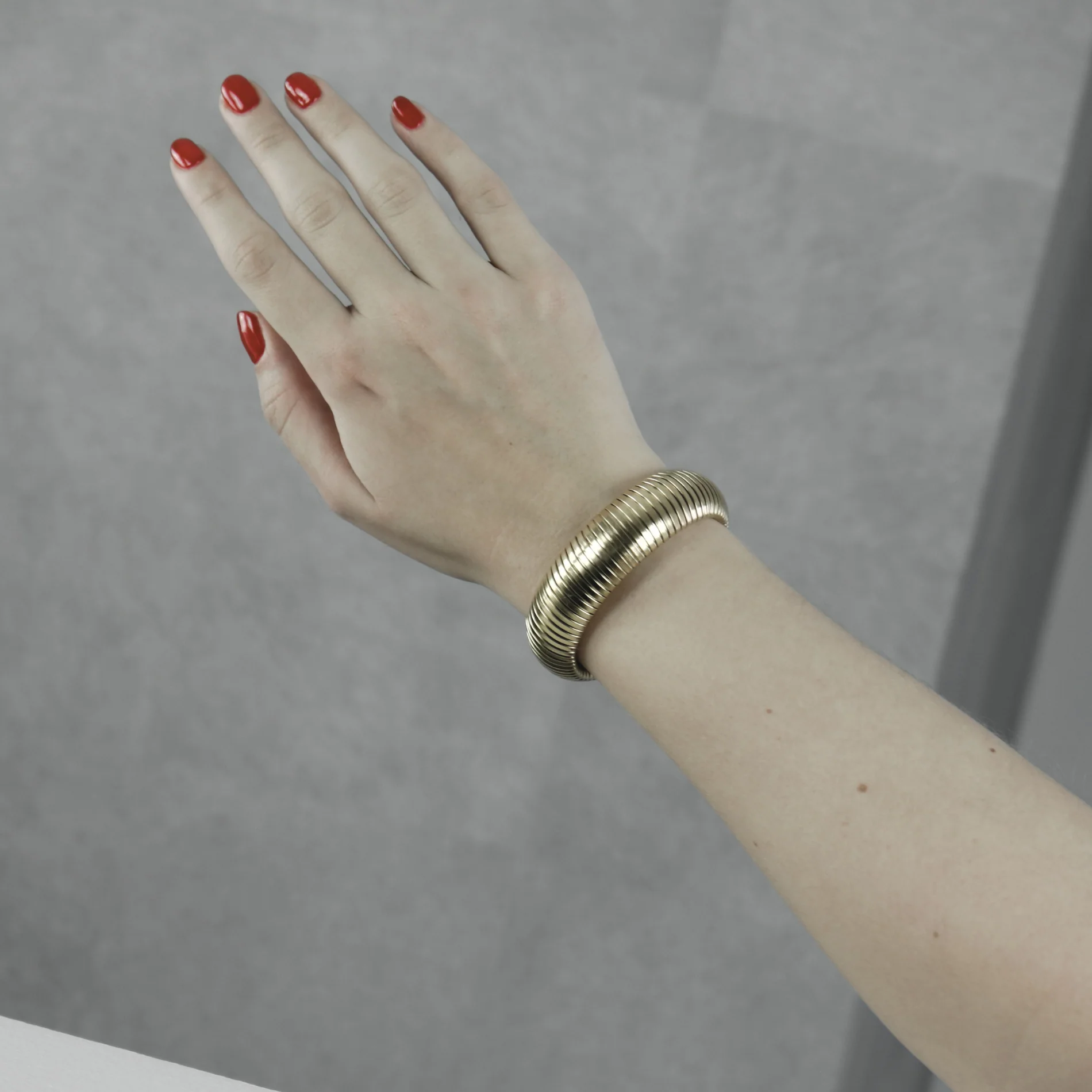 Statement armring, vandfast - forgyldt - Image 2