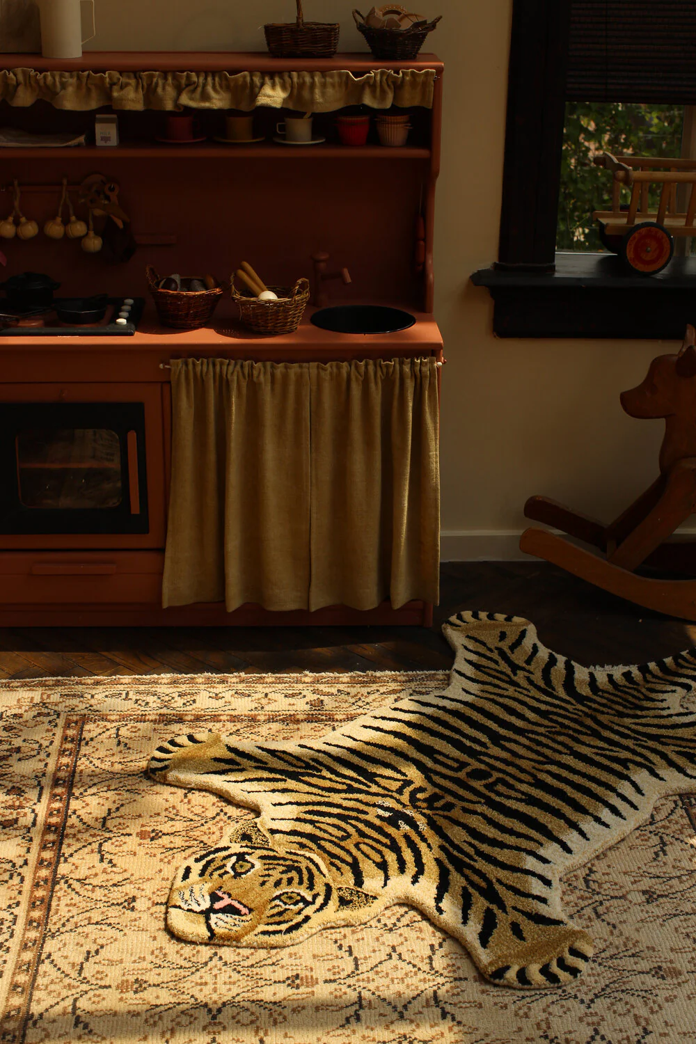 Drowsy Tiger gulvtæppe, Large - Brown - Image 3