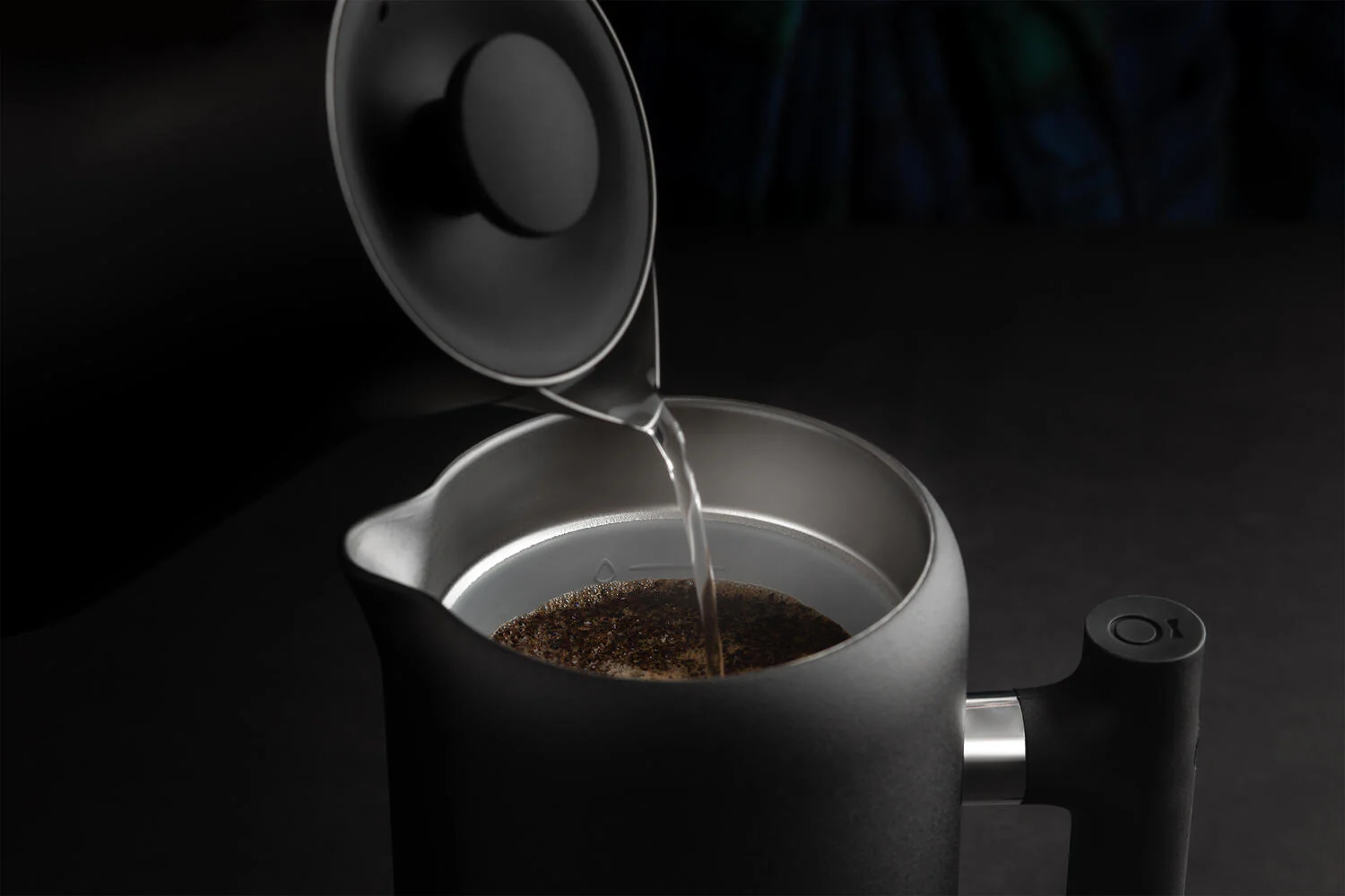 Clara French Press stempelkande, Matte Black - 709ml - Image 8