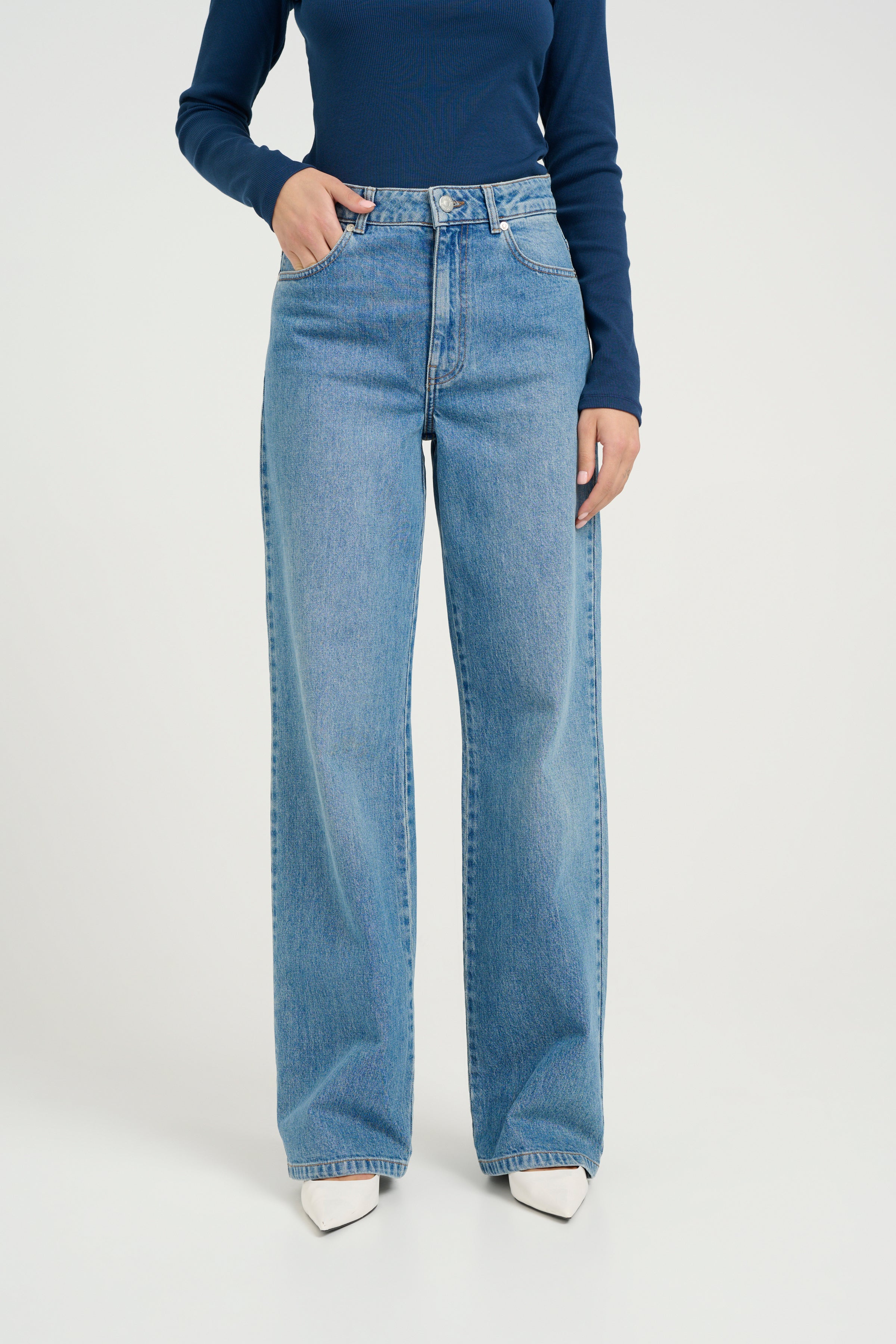 ZolinaGZ wide leg jeans - Washed Mid Blue - Image 6