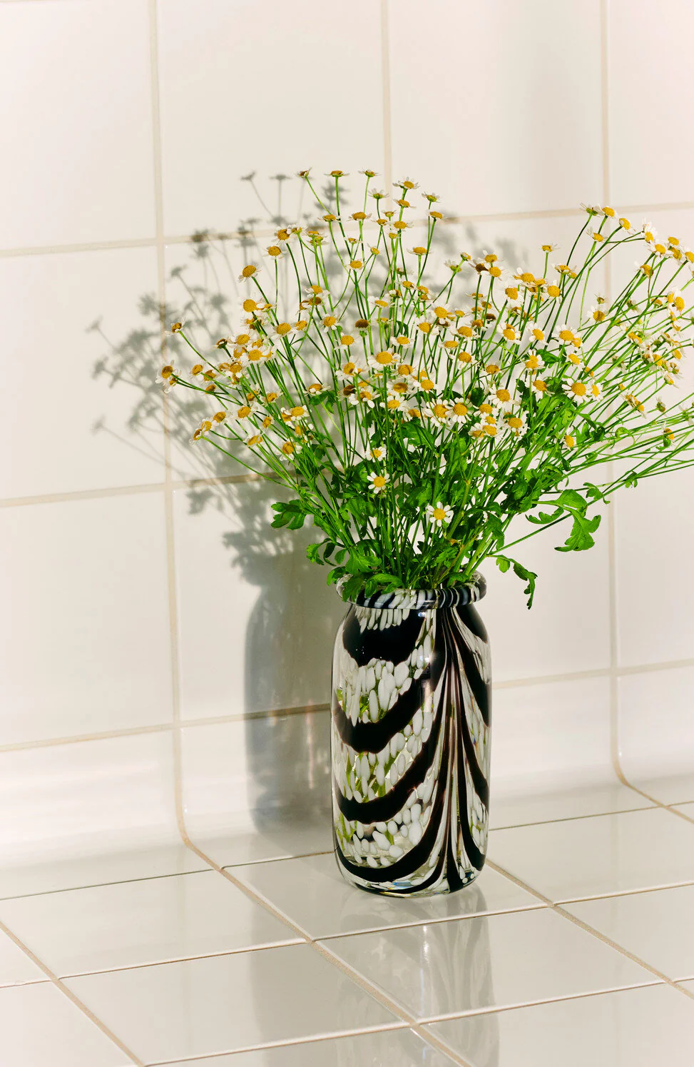 Splash Roll Neck vase, Coffee/White - X-Small - Image 3