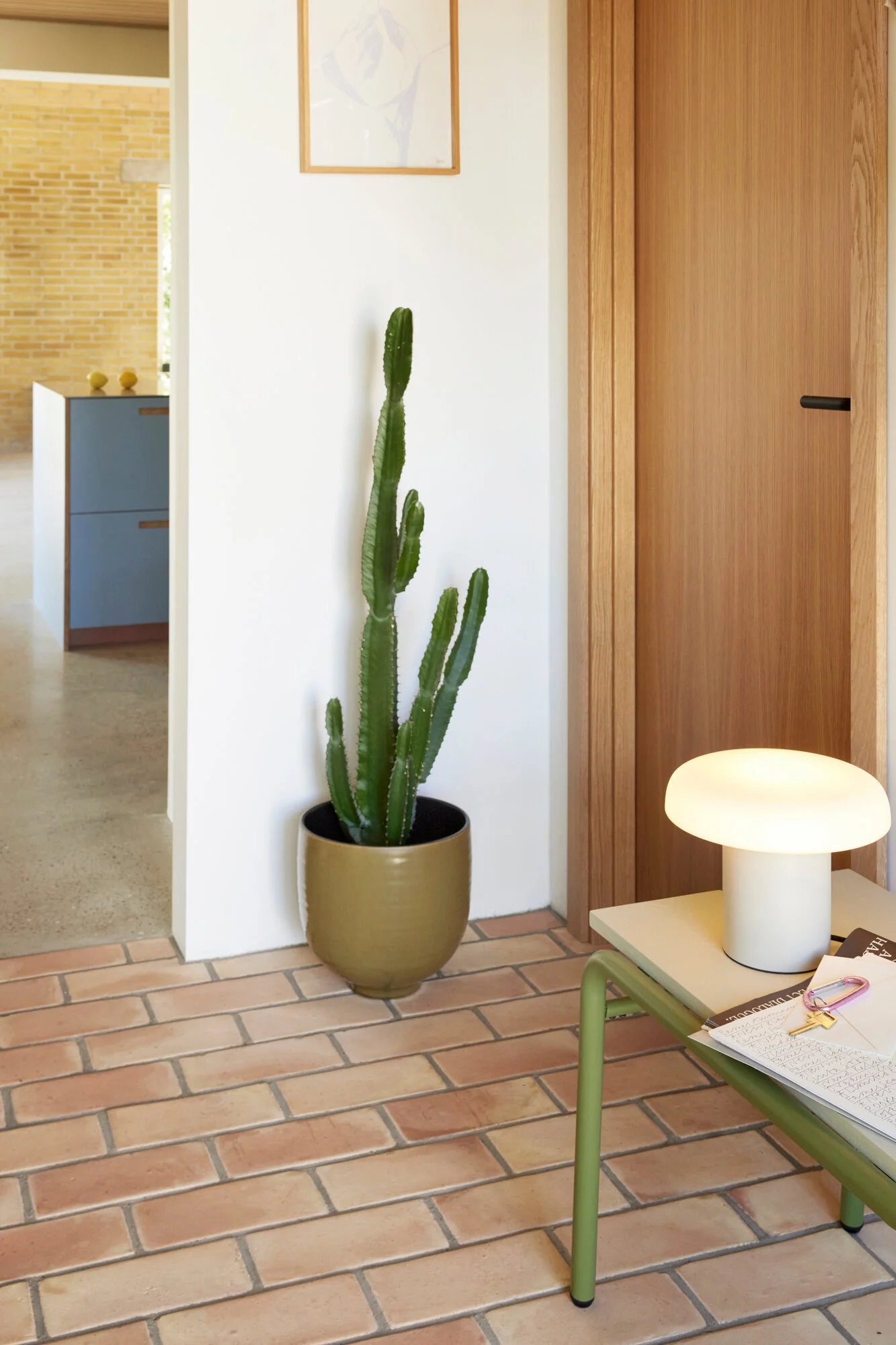 Ateliers bordlampe, sand/hvid - Ø25 cm - Image 4