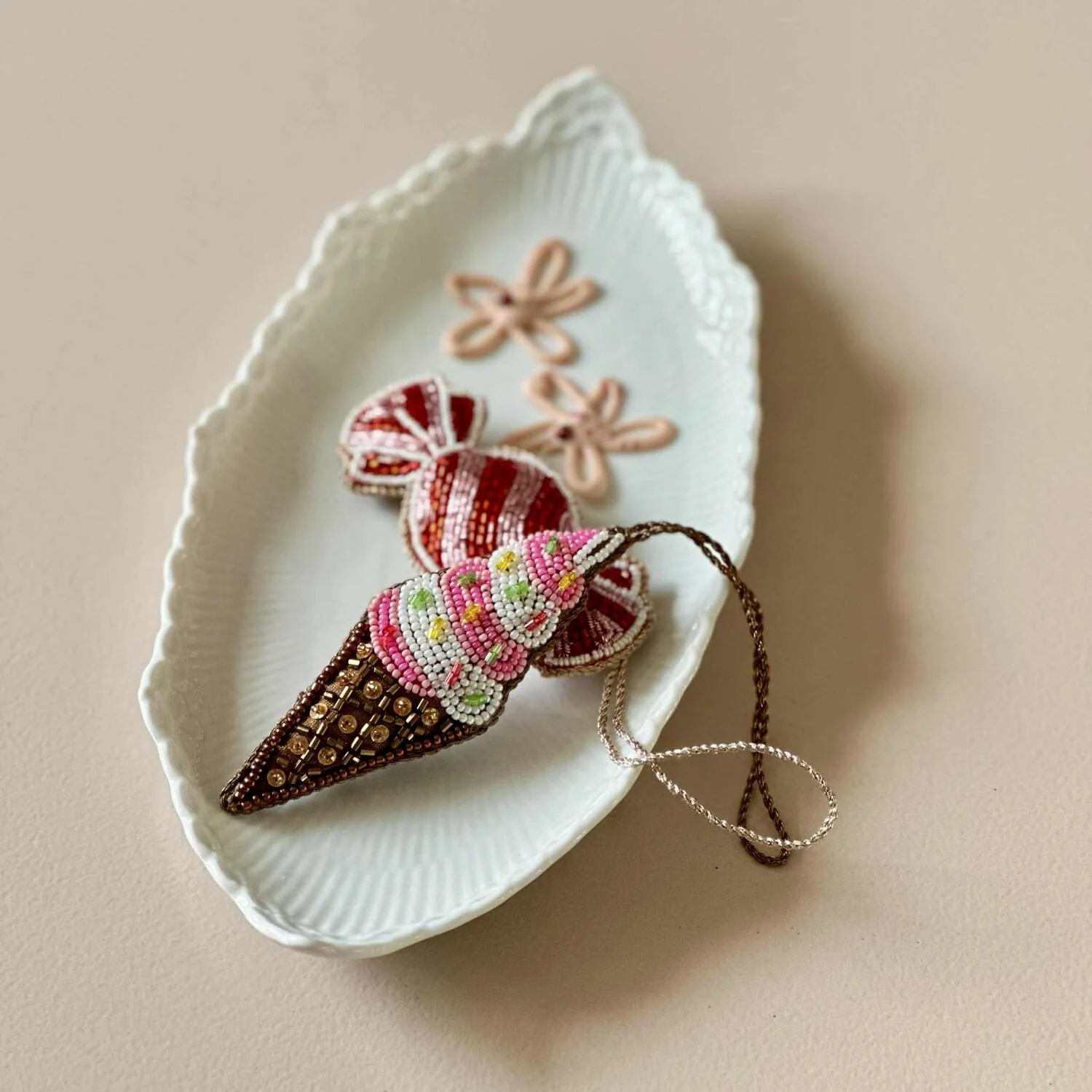 Karamel juleophæng - rød/pink - Image 4