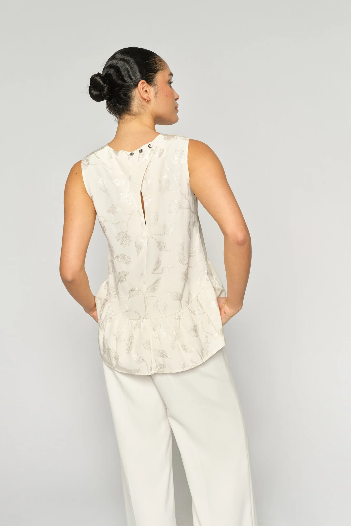 Ixo Leaf Jacq top – Ecru - Image 3