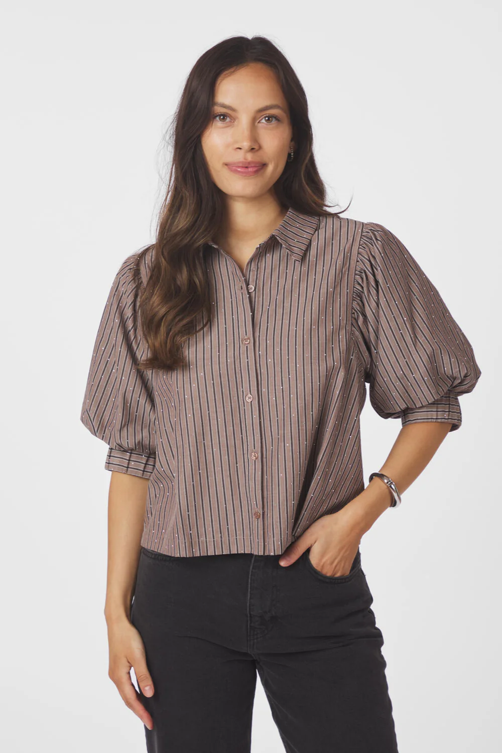Etta Soft Stripe Stone kortærmet skjorte - brun