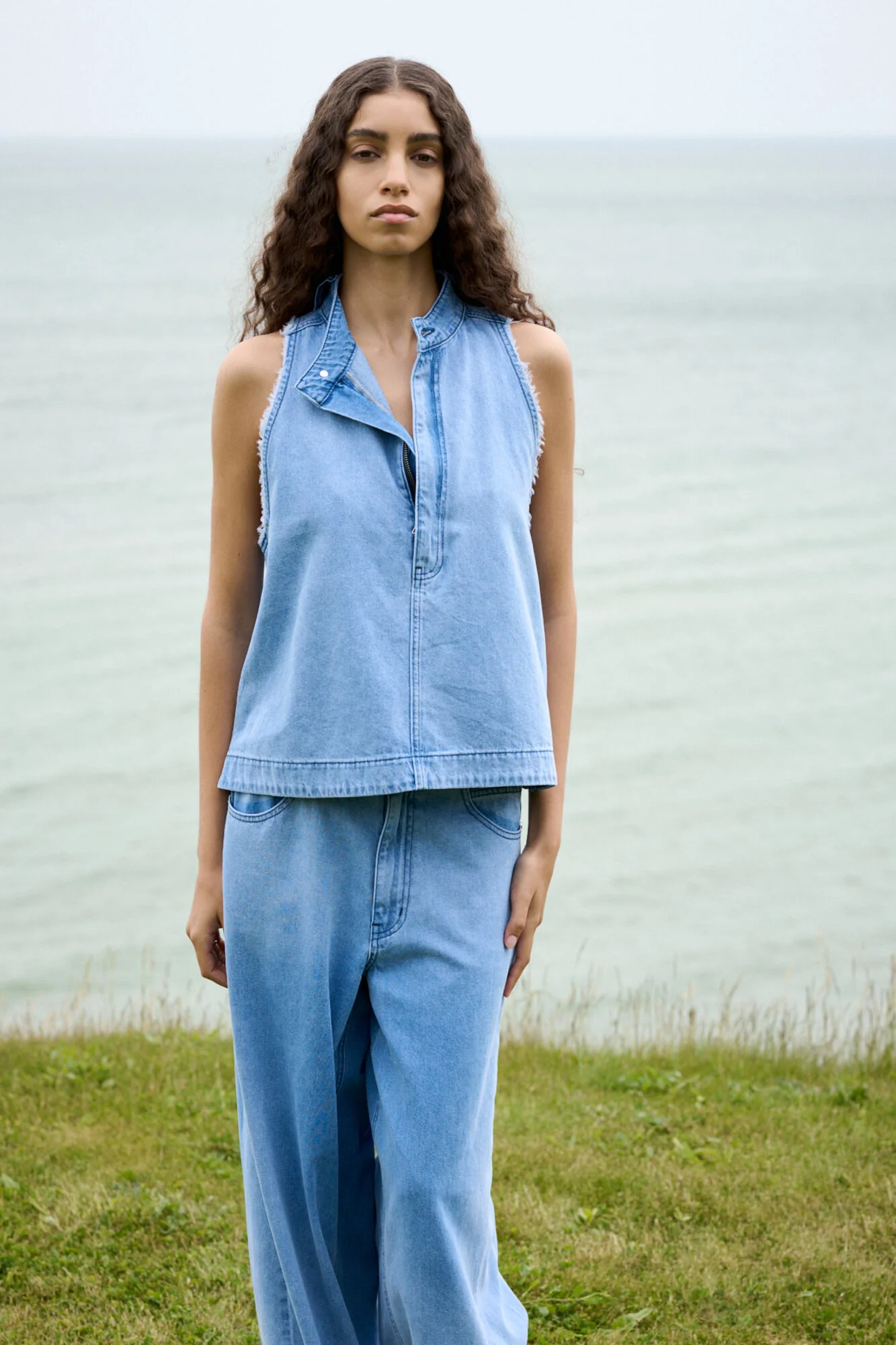 Lane Wide Leg jeans - Light Washed Denim - Image 10