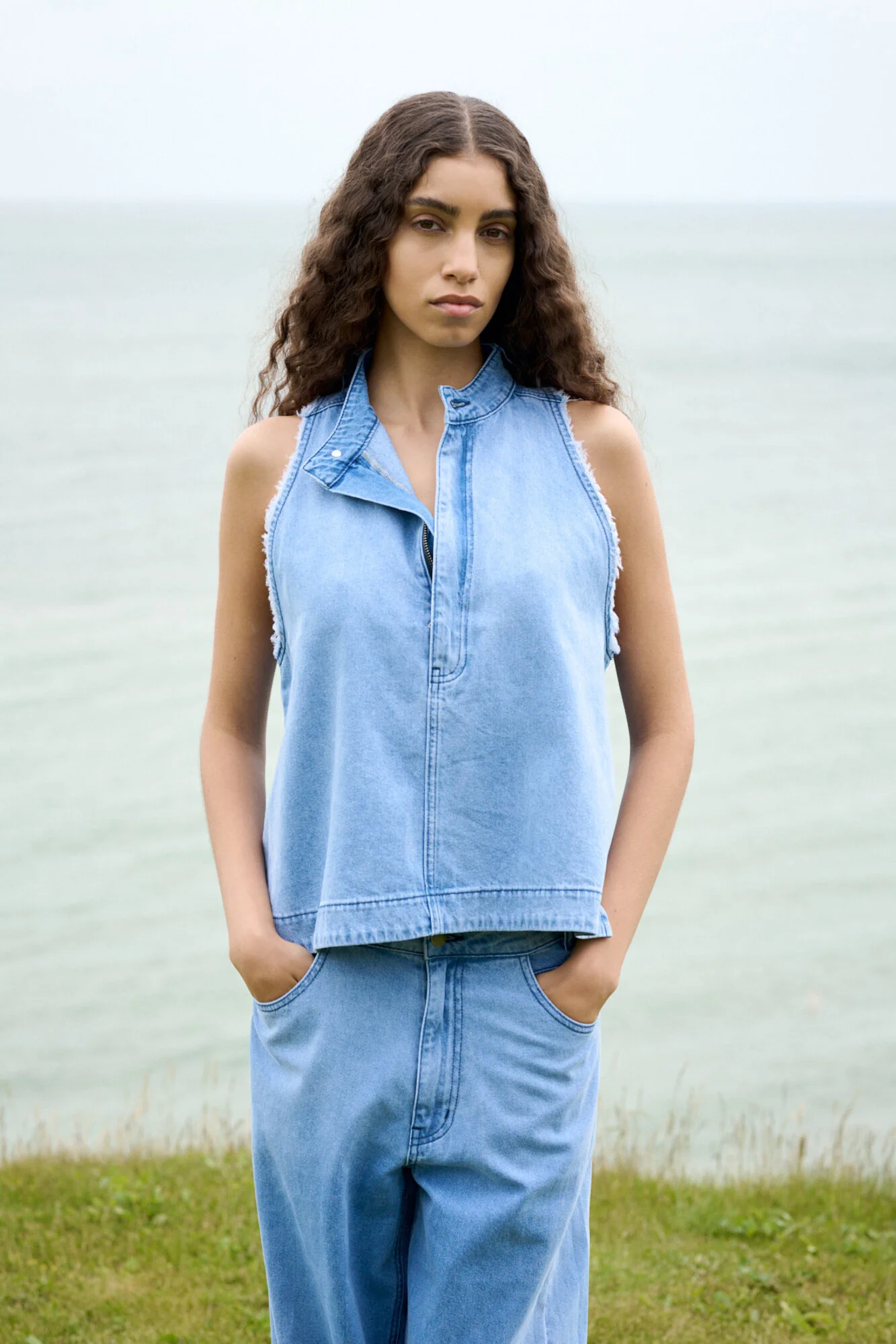 Lane Wide Leg jeans - Light Washed Denim - Image 11