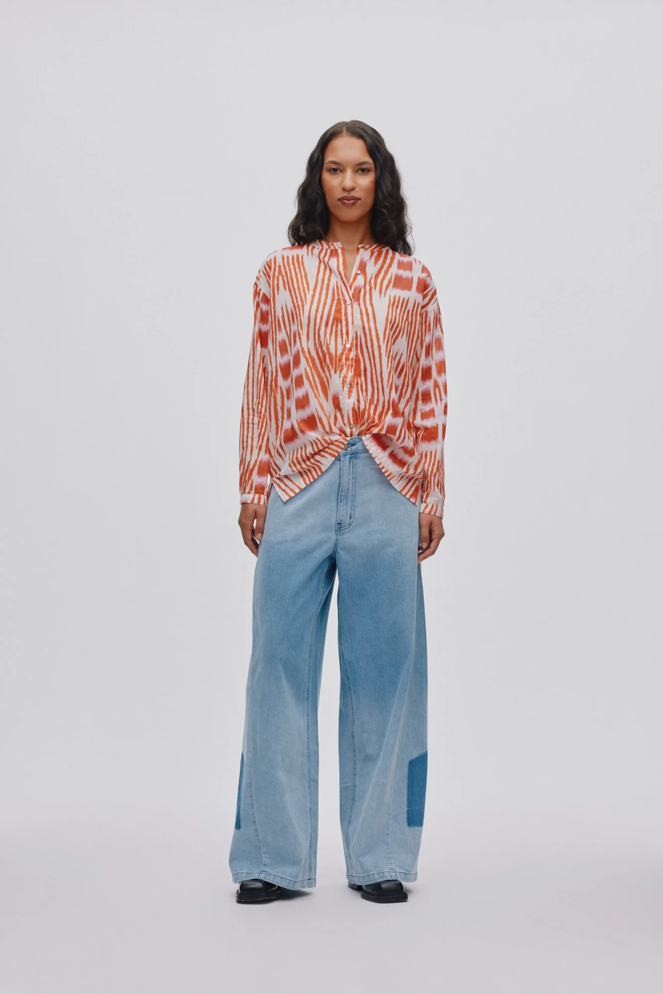 Lane Wide Leg jeans - Light Washed Denim - Image 4