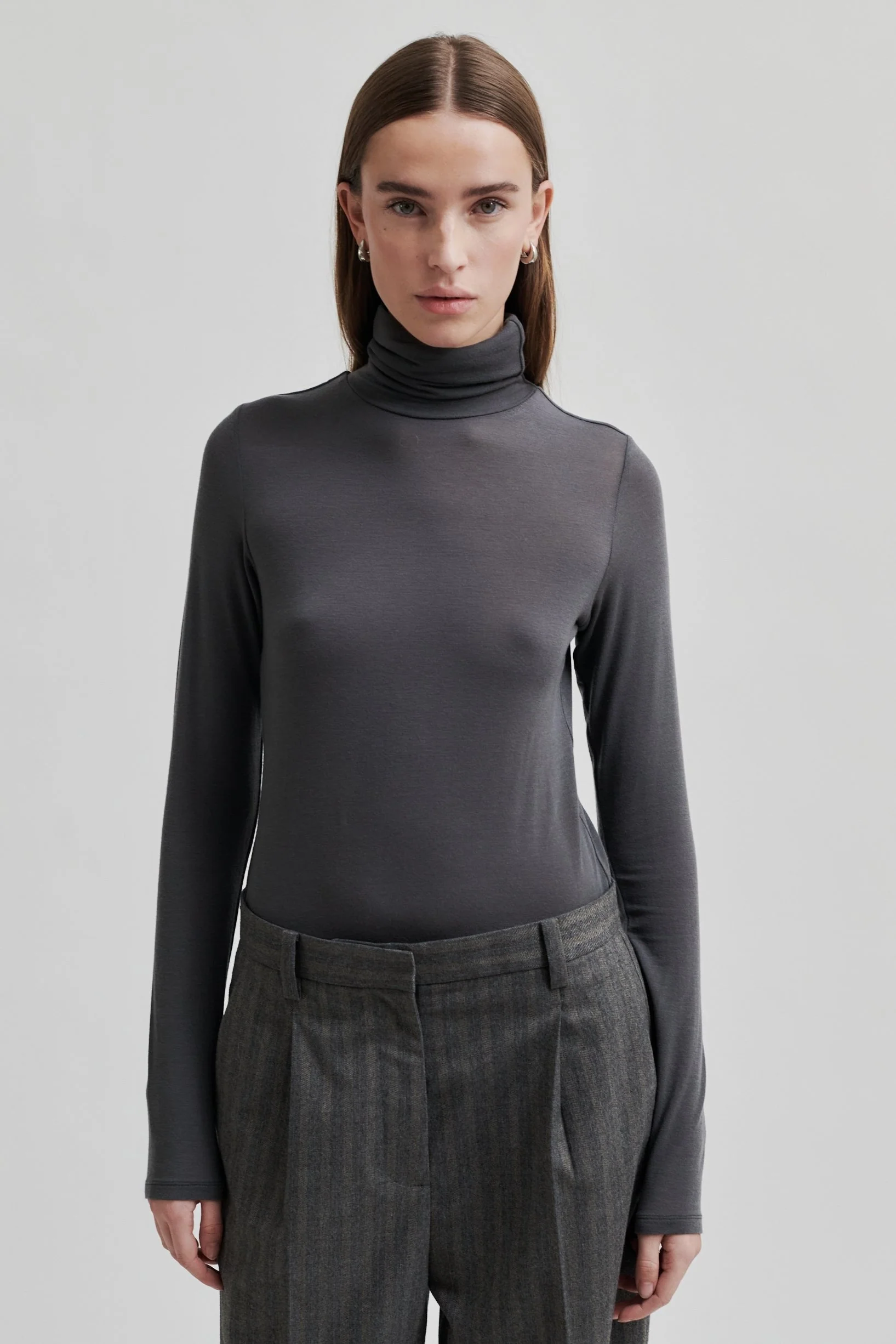 Matima T-Neck langærmet t-shirt - Volcanic Ash