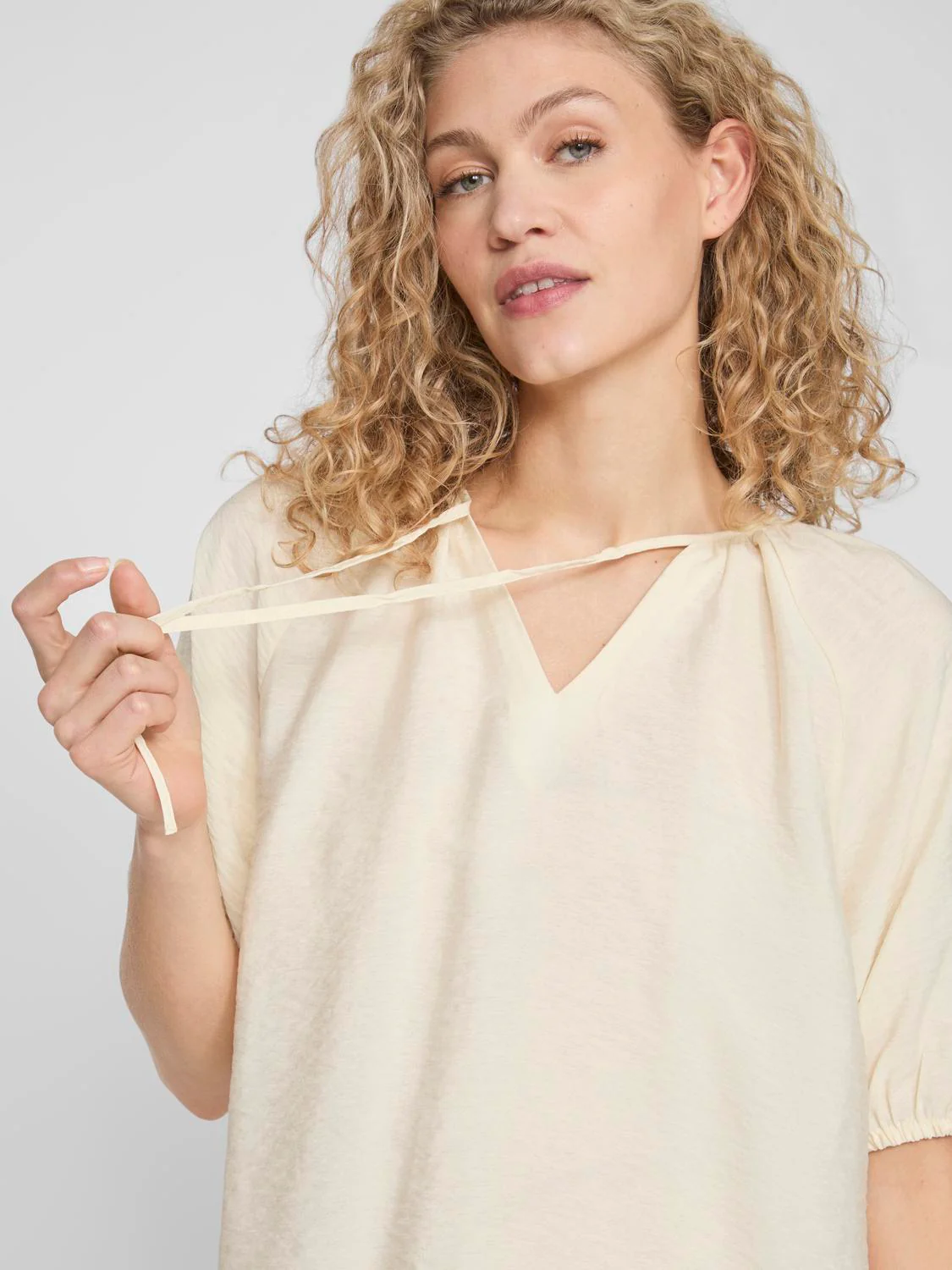 Vidomira V-Neck bluse - Birch - Image 5
