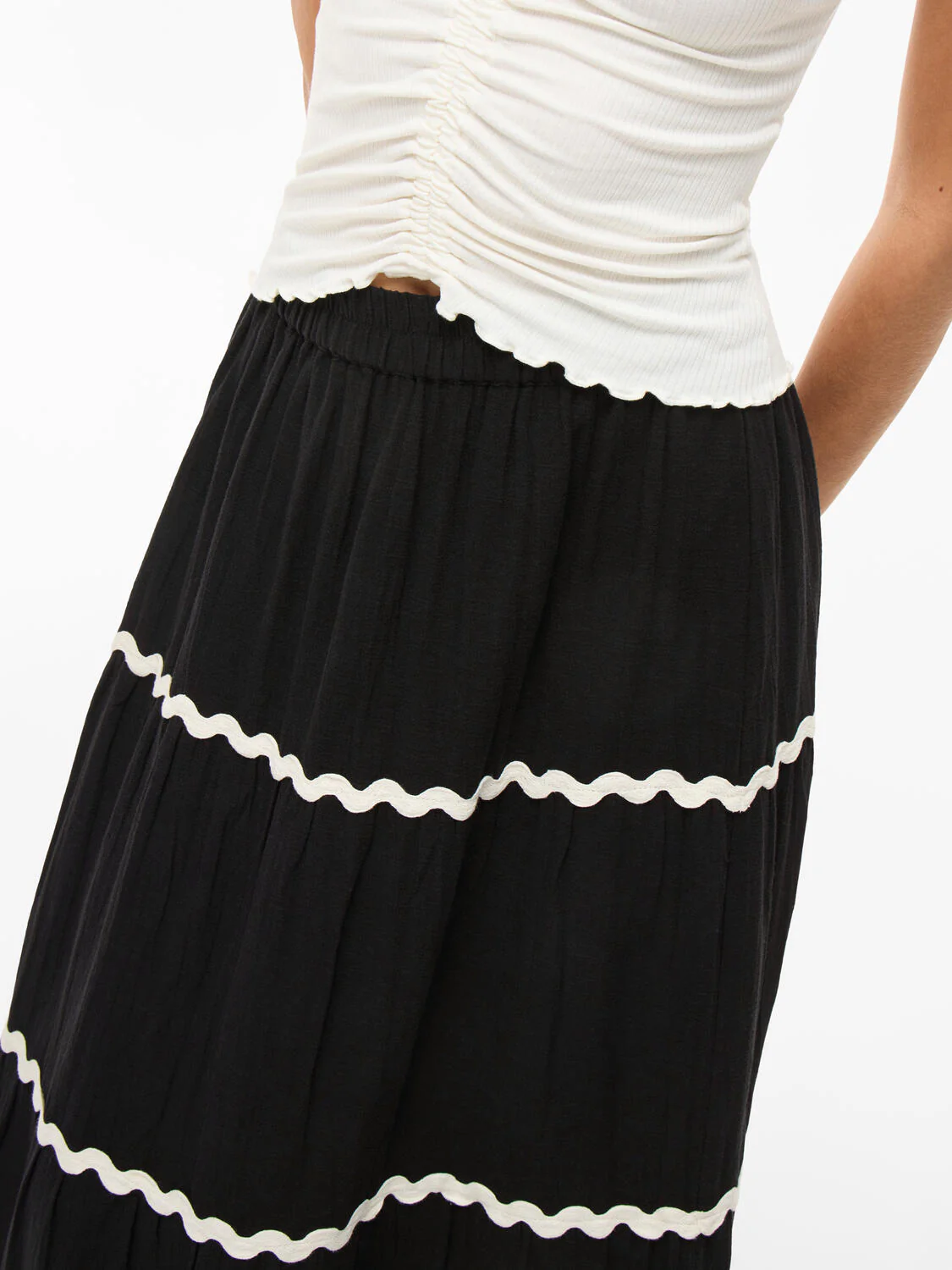 Vimanda Wavy lang nederdel - Black Beauty - Image 4